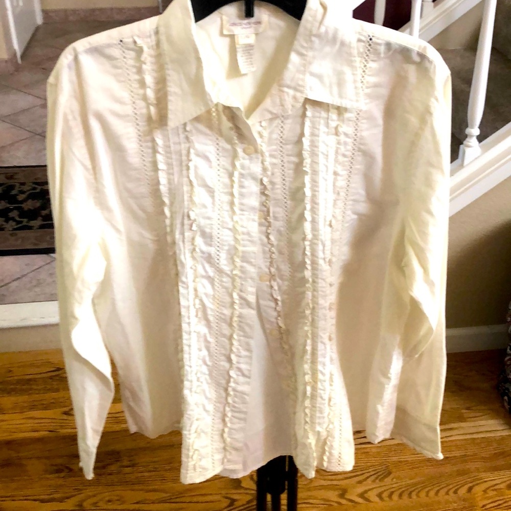 Jones New York 100% cotton button down with ruffle detail